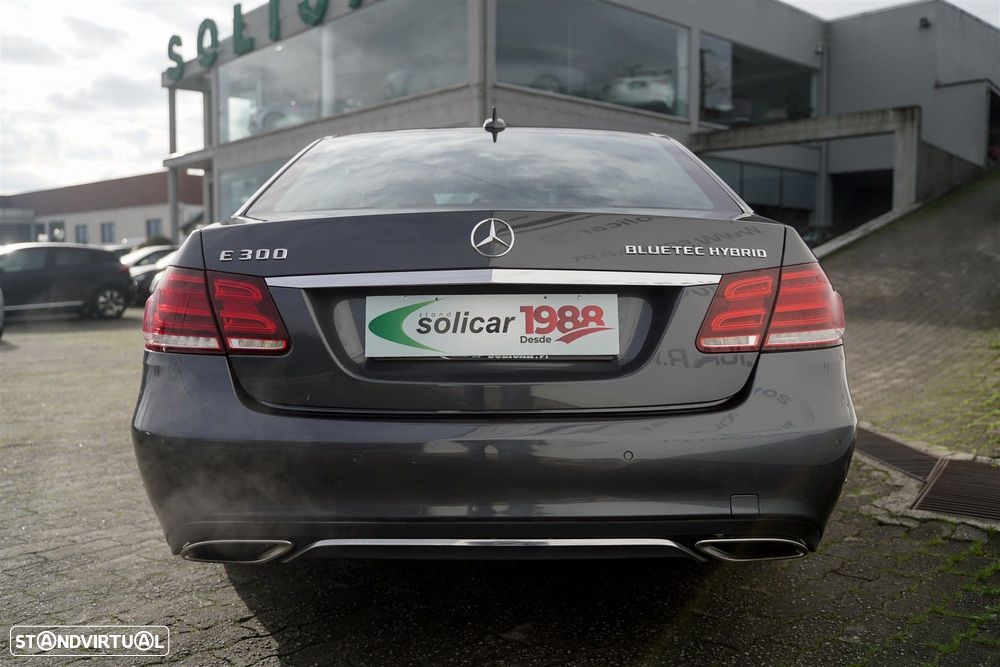 Mercedes-Benz E 300 Bluetec Hybrid Avantgarde - 3