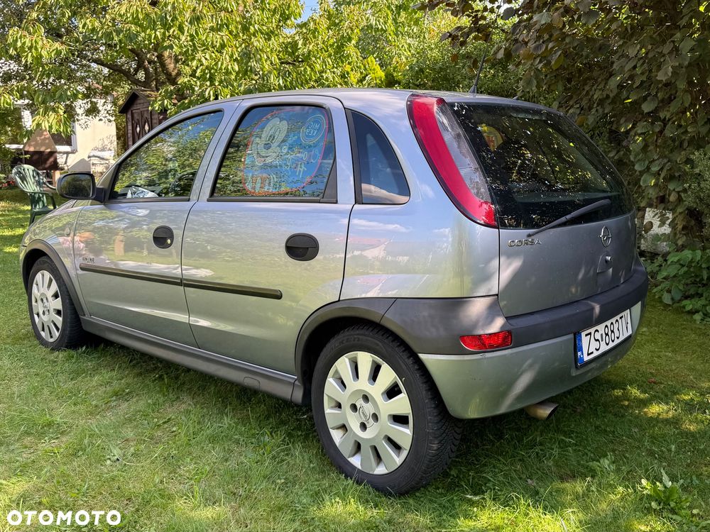 Opel Corsa 1.4 16V Elegance - 2