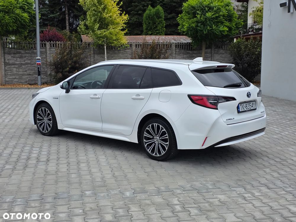 Toyota Corolla 1.8 Hybrid Comfort - 34