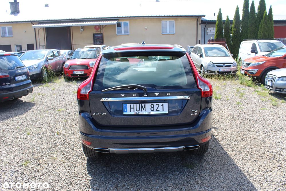 Volvo XC 60 D4 AWD R-Design Summum - 10