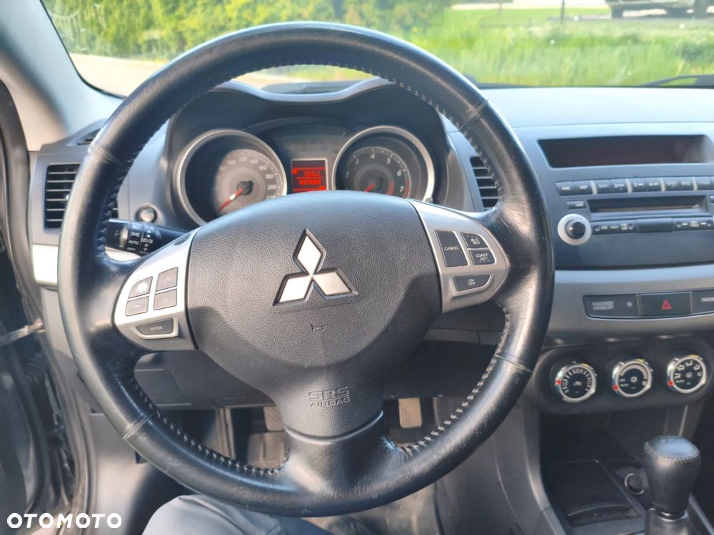 Mitsubishi Lancer 1.8 Invite - 20