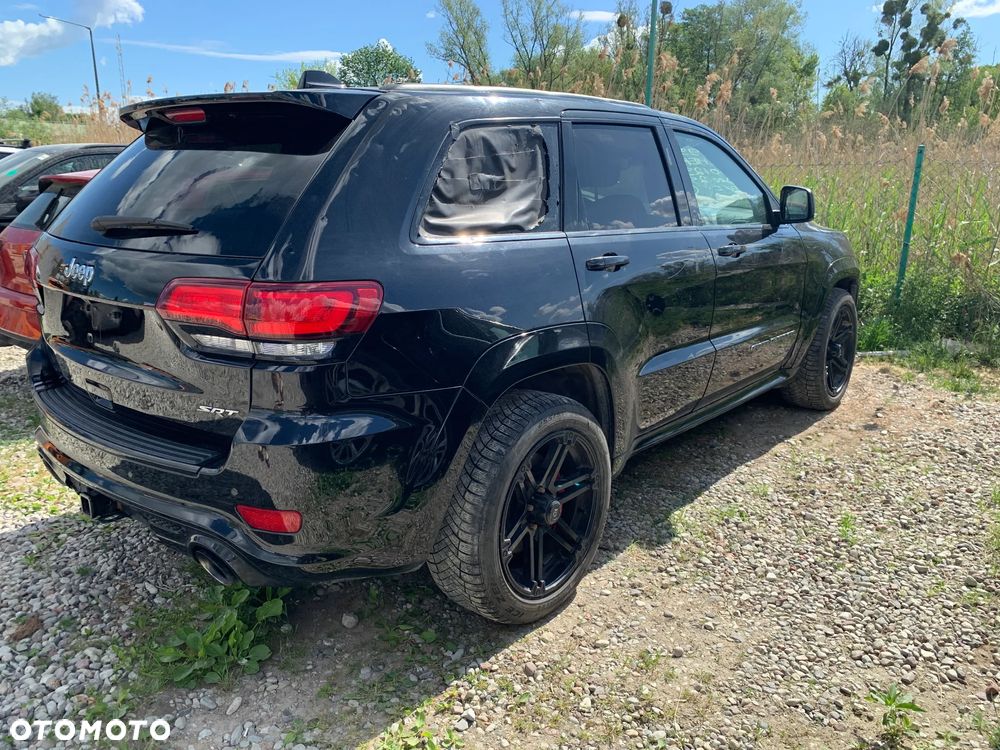 Jeep Grand Cherokee SRT - 9