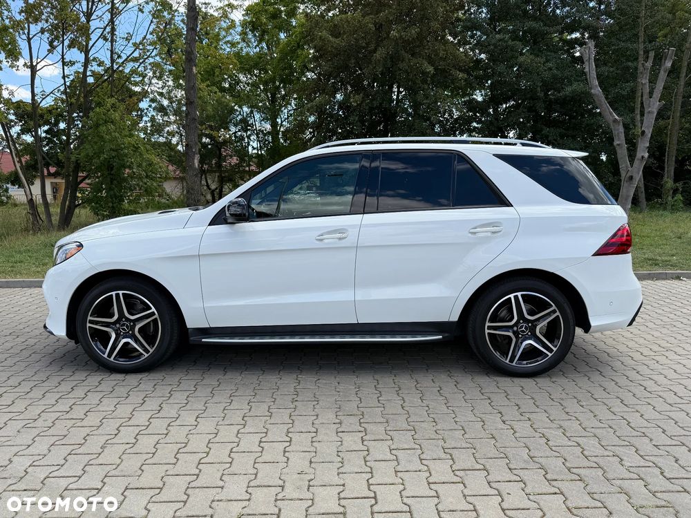 Mercedes-Benz GLE 350 d 4Matic 9G-TRONIC AMG Line - 9