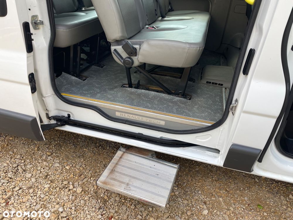 Renault Trafic Passenger Expression - 23