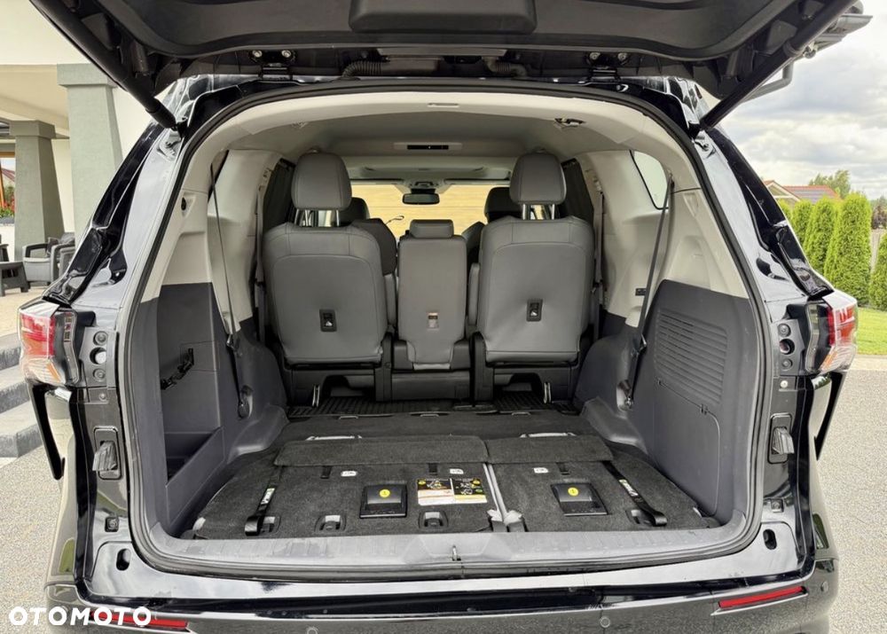 Toyota Sienna - 16