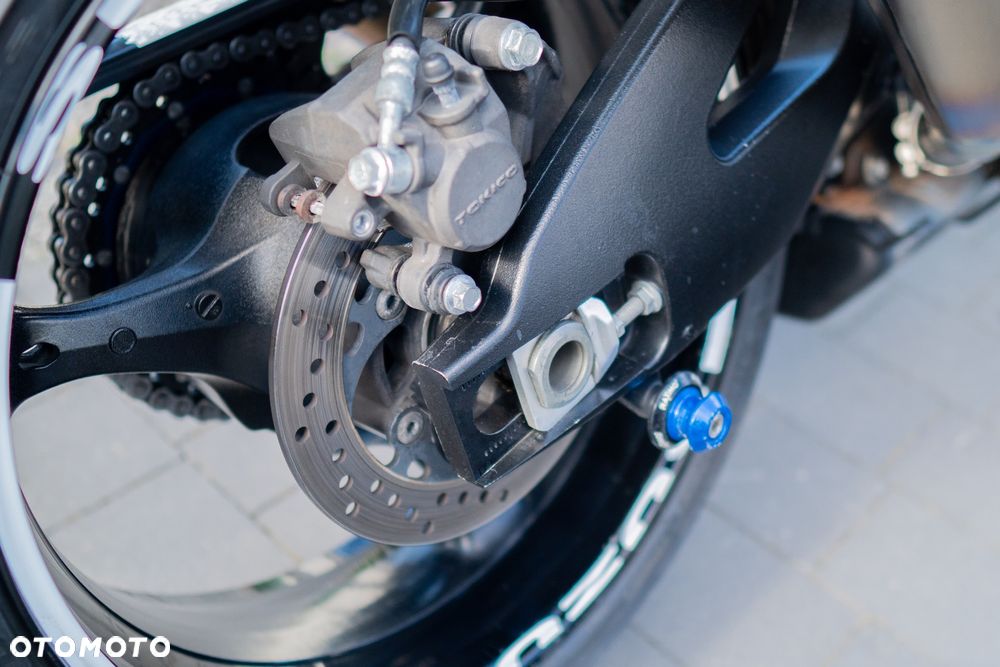 Suzuki GSX-R - 27