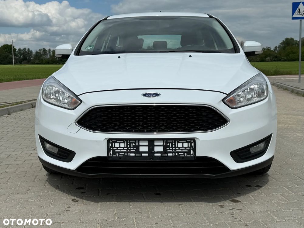 Ford Focus 1.5 TDCi DPF Start-Stopp-System Ambiente - 2