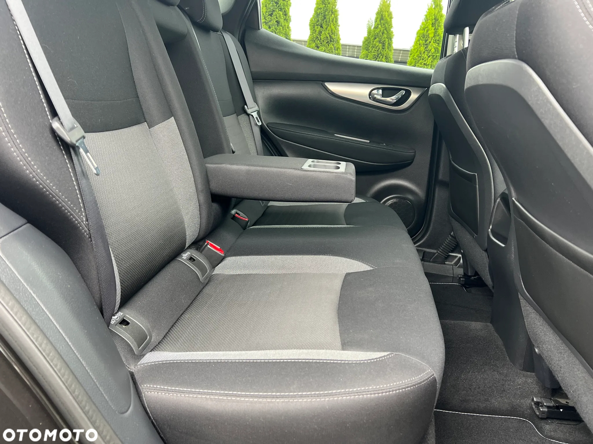 Nissan Qashqai 1.6 DIG-T N-Connecta - 33
