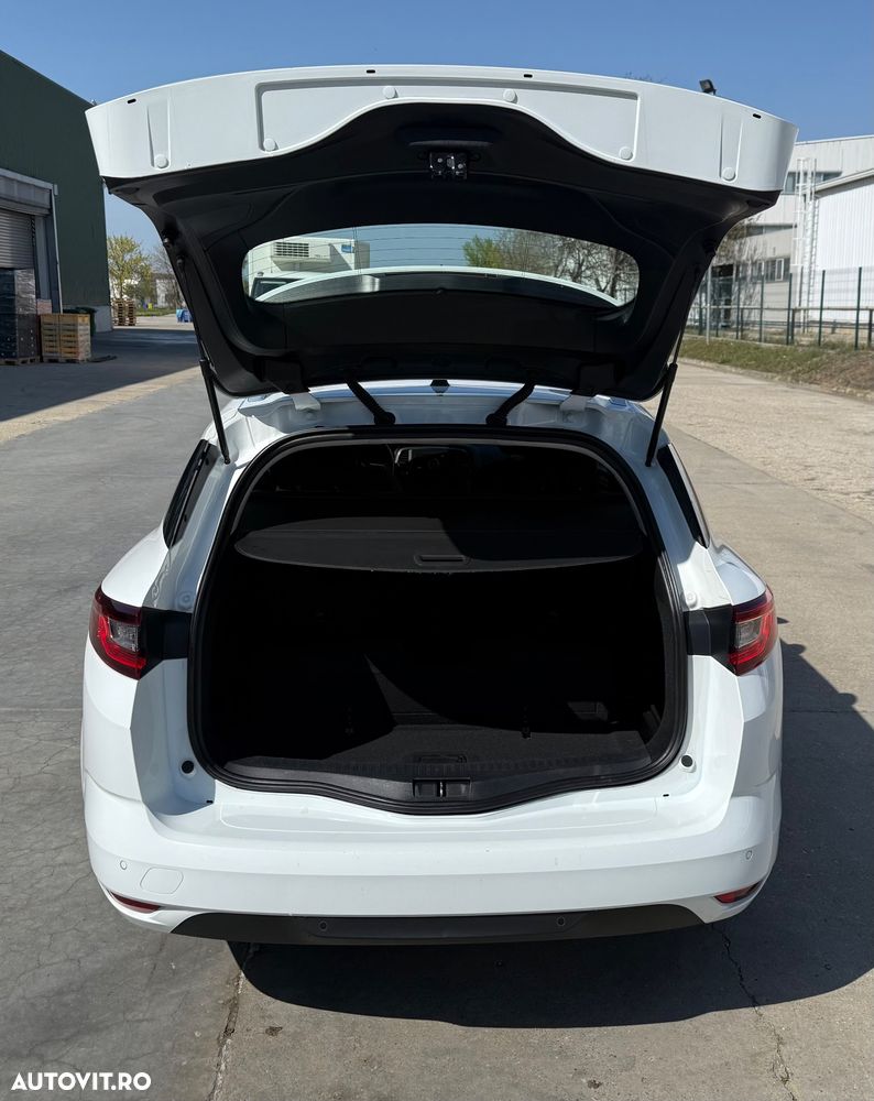 Renault Megane TCe GPF Business - 4