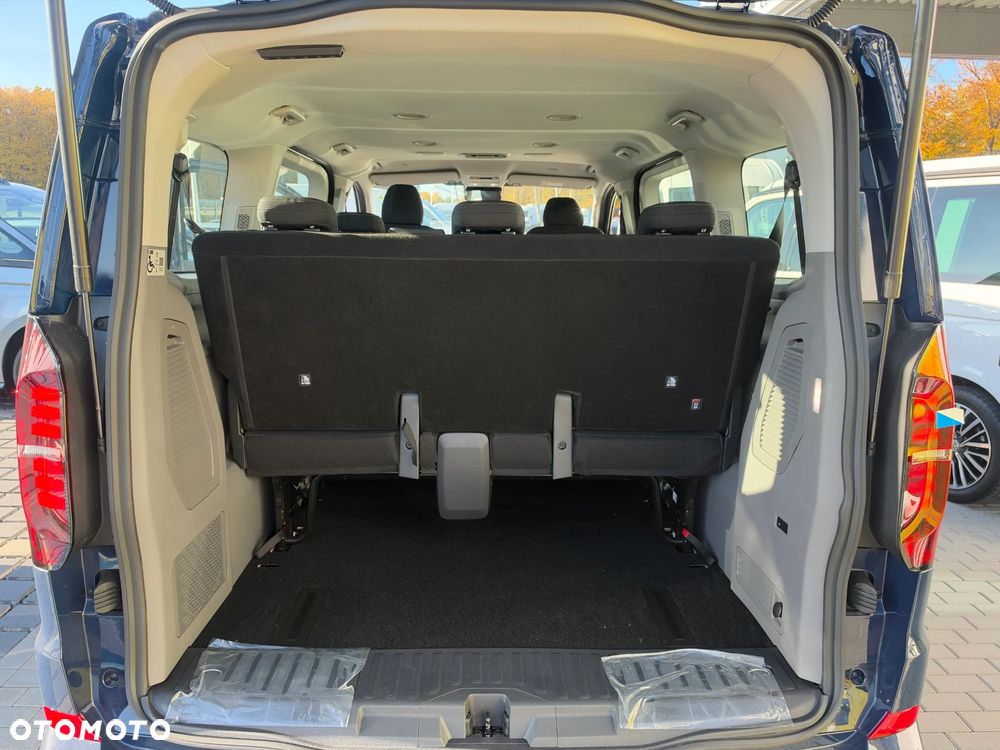 Volkswagen Caravelle - 15