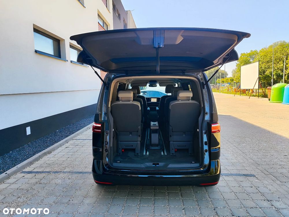 Volkswagen Multivan - 21