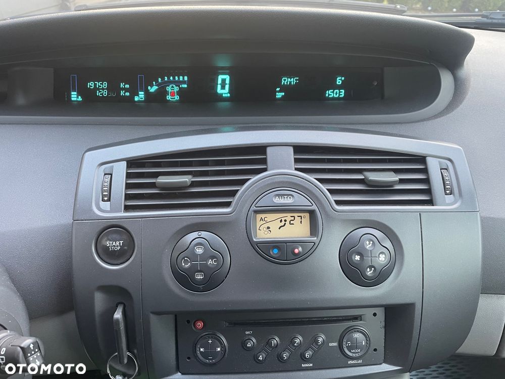 Renault Scenic 1.6 16V Family - 14