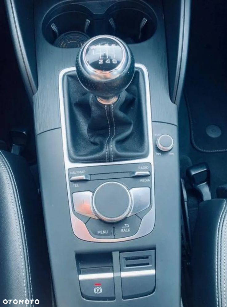 Audi A3 Limousine 1.6 TDI (clean diesel) S line Sportpaket - 18