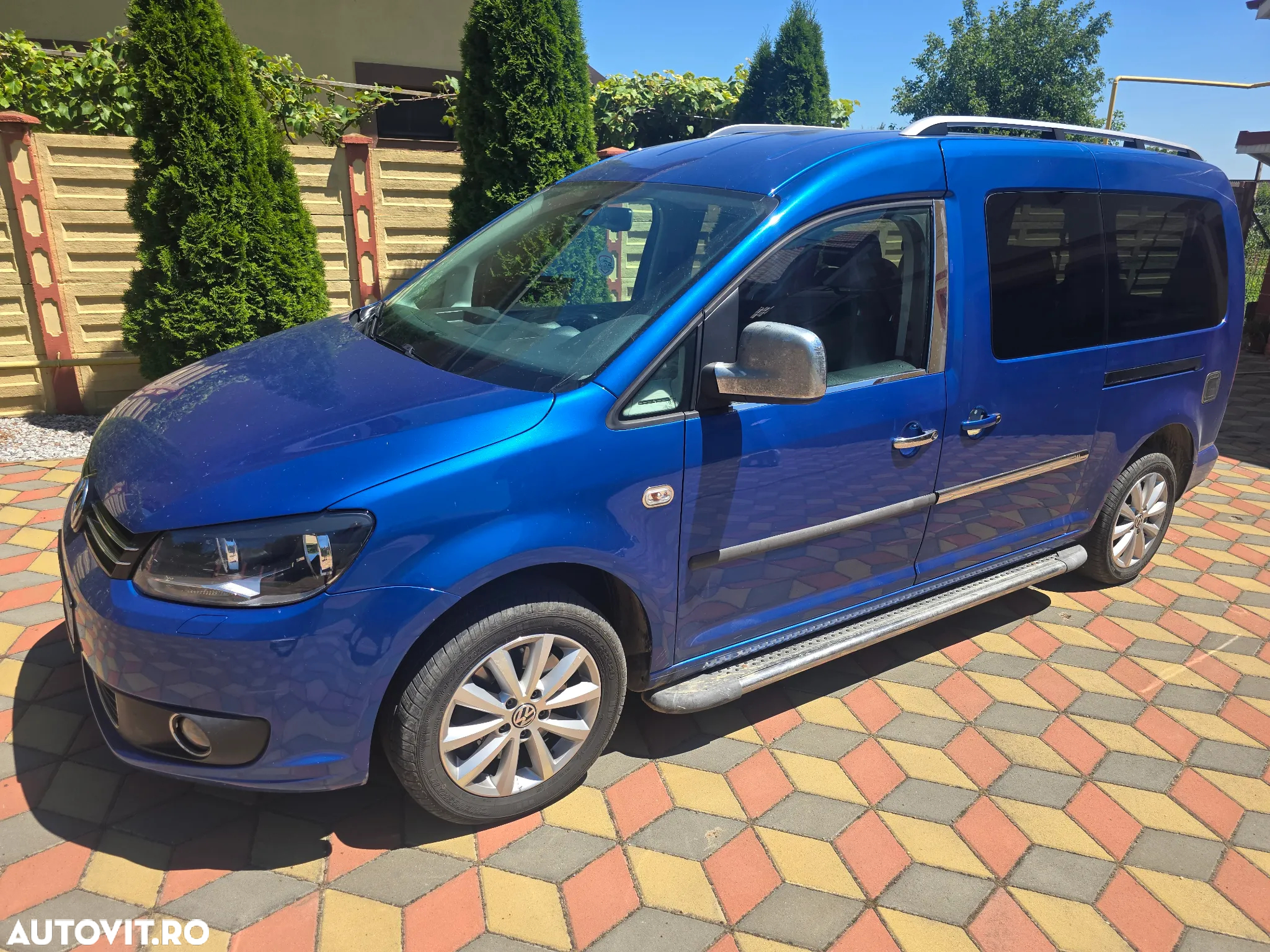 Volkswagen Caddy Maxi 2.0 TDI Comfortline DSG - 4