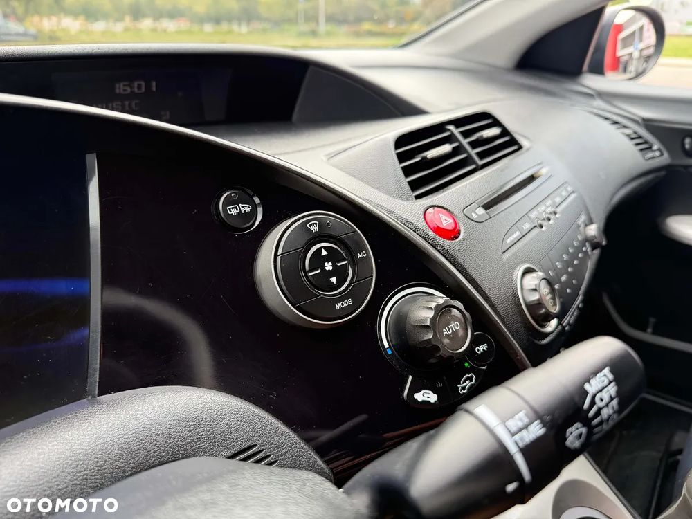 Honda Civic 1.4 Comfort - 24