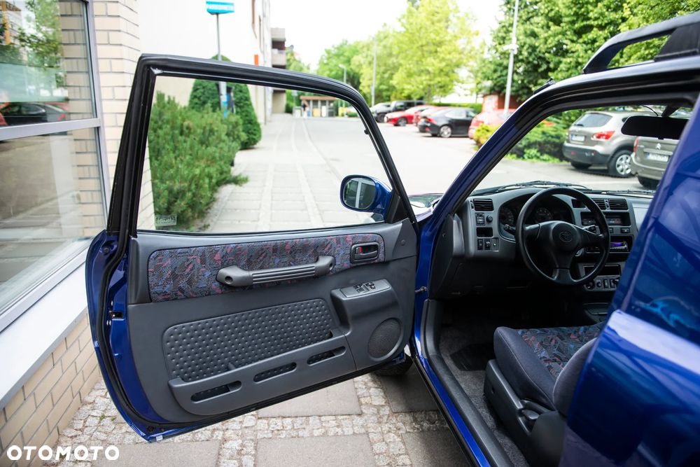 Toyota RAV4 - 15