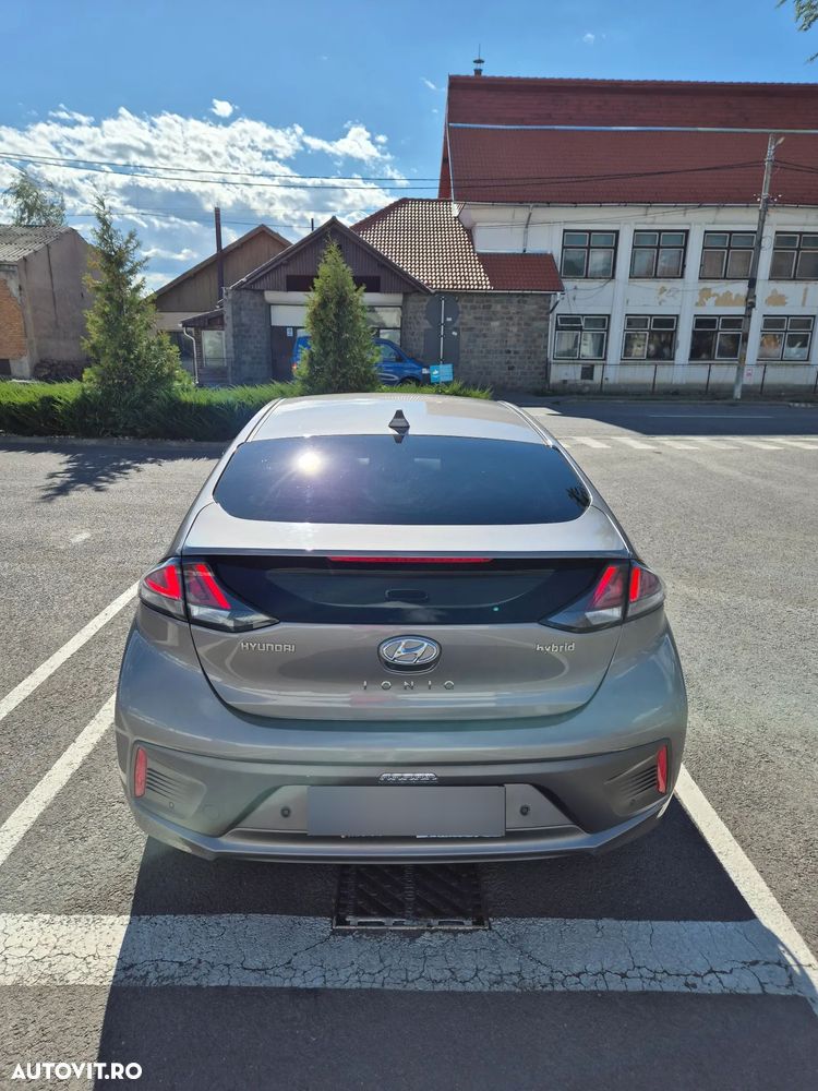 Hyundai IONIQ - 28