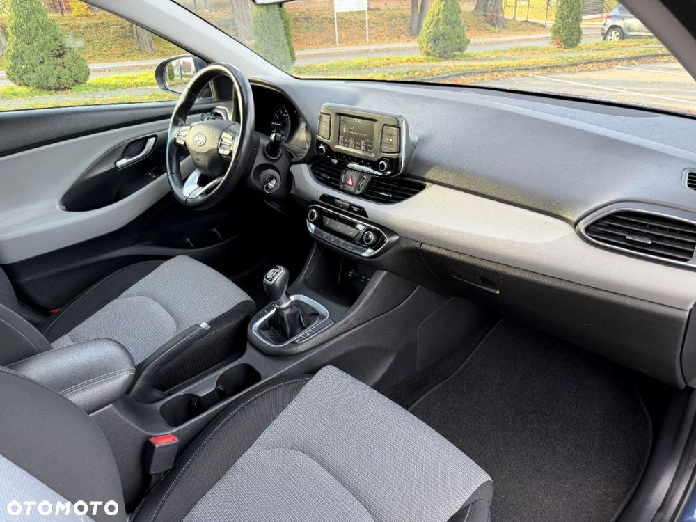 Hyundai i30 1.4 Comfort - 11