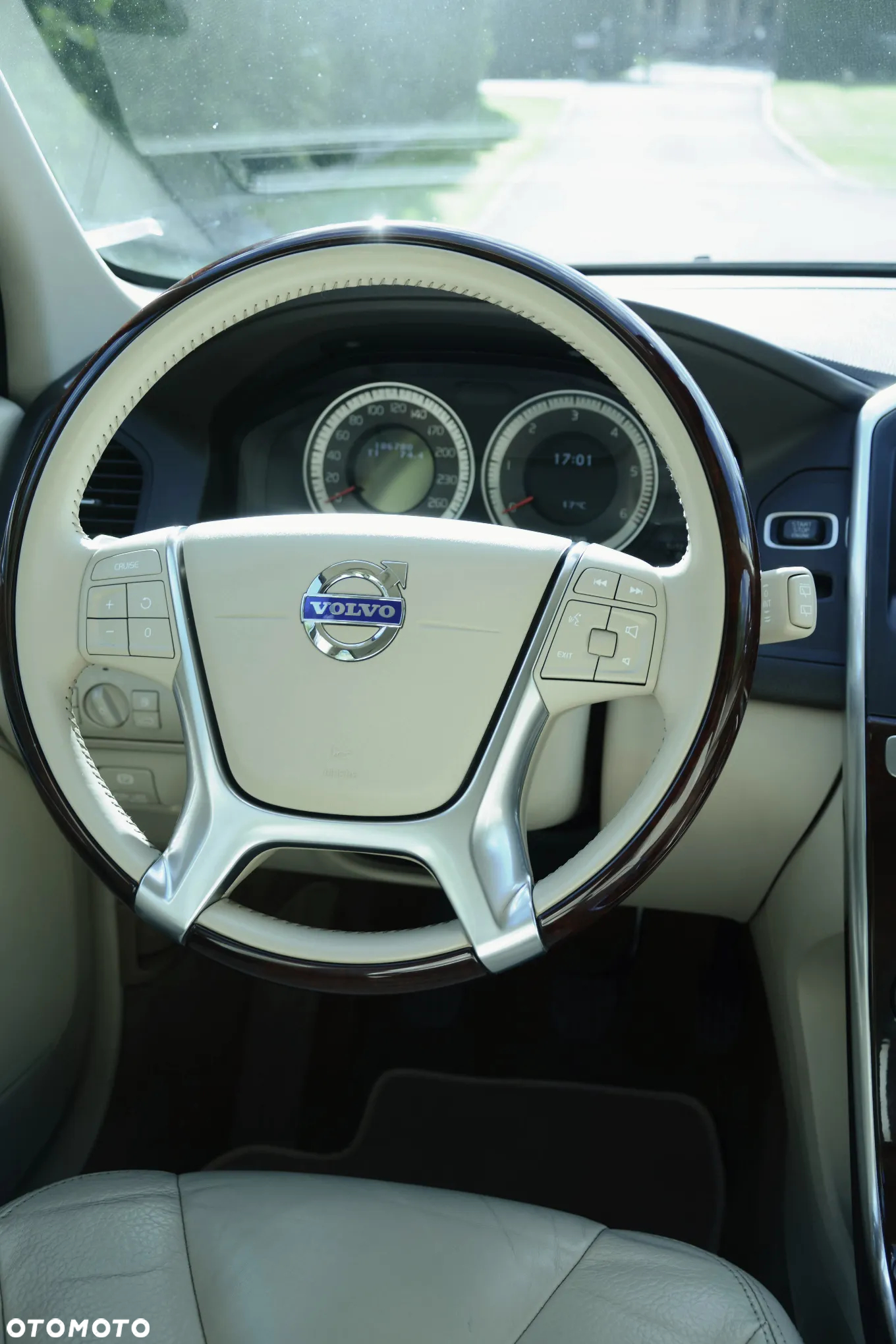 Volvo XC 60 2.4D AWD Summum - 12