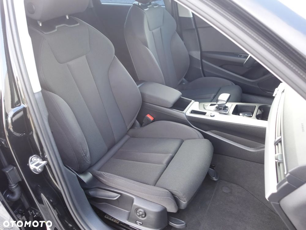 Audi A4 Avant 2021 photo 5