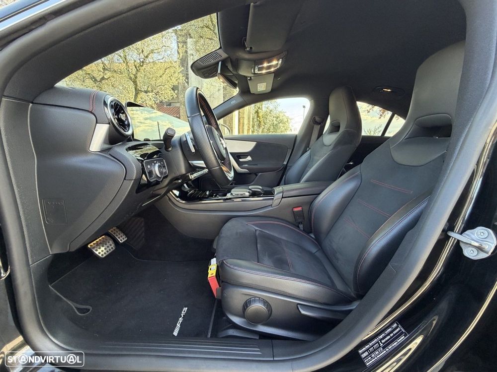 Mercedes-Benz CLA 180 - 30