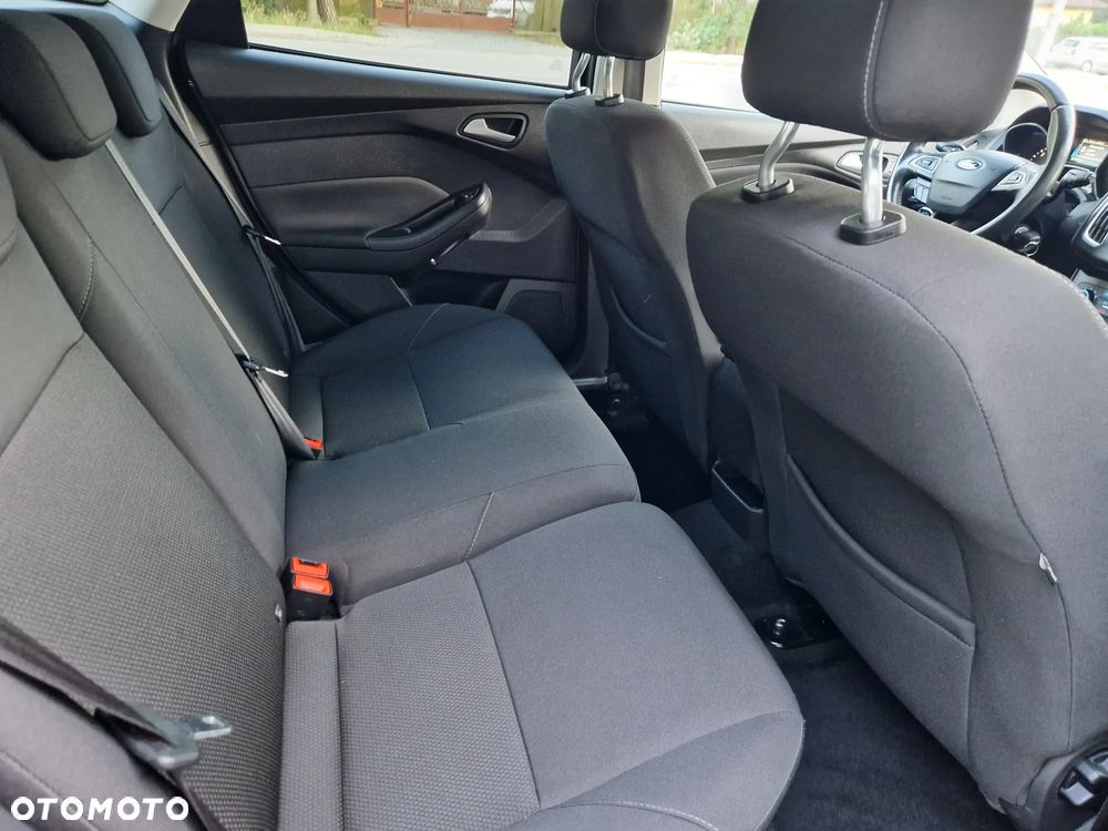 Ford Focus - 23