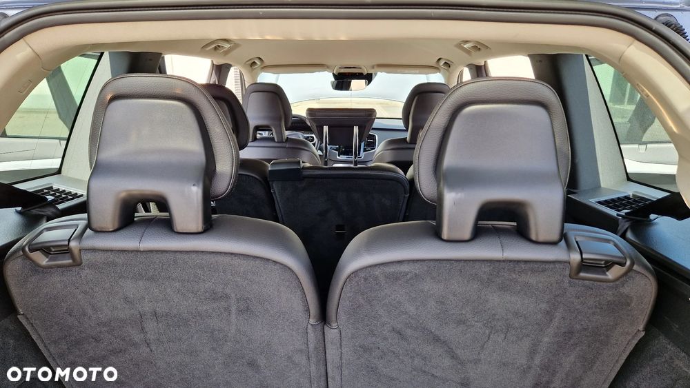 Volvo XC 90 D5 AWD Momentum 7os - 24