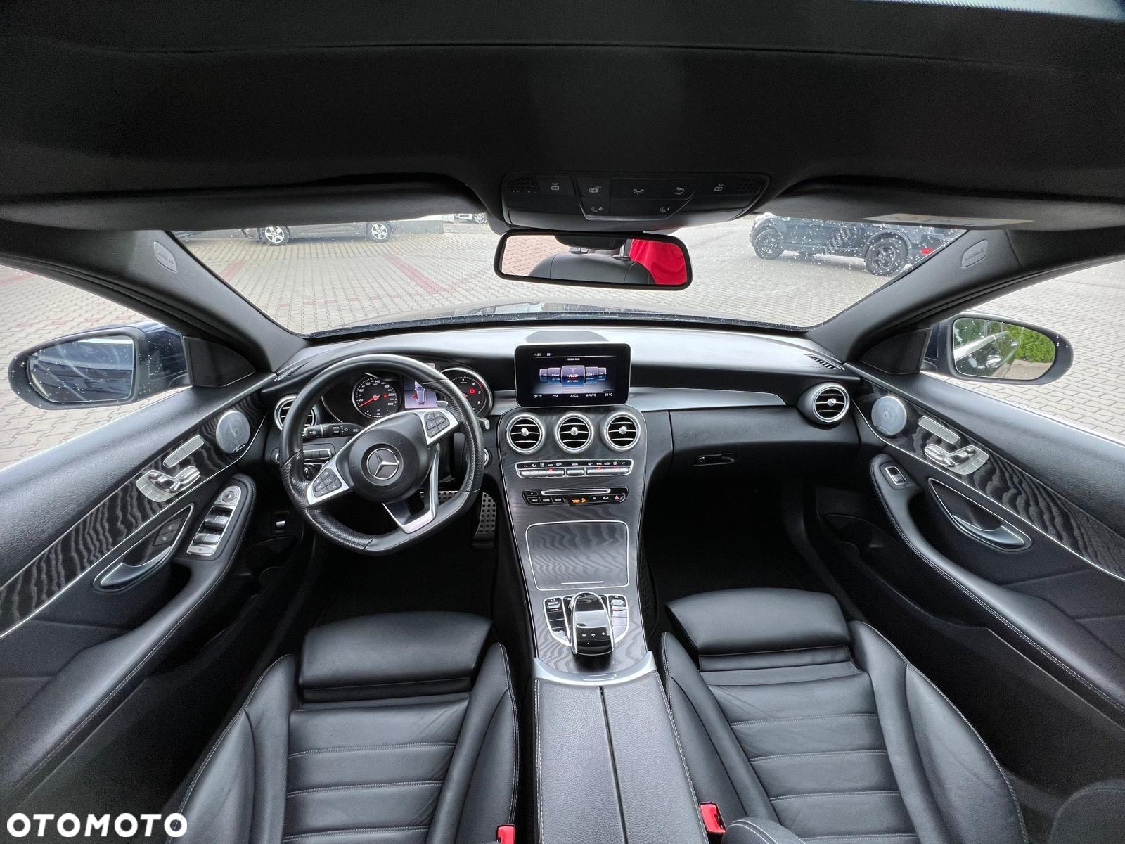 Mercedes-Benz Klasa C 250 d 4Matic T 9G-TRONIC AMG Line - 11