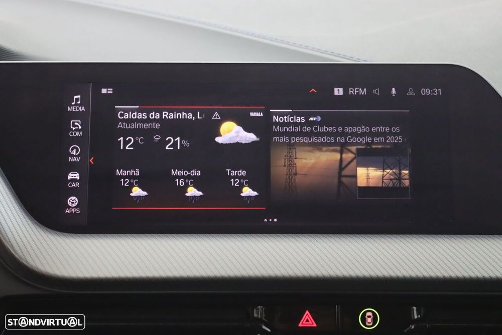 BMW 116 d Pack Desportivo M Auto - 27