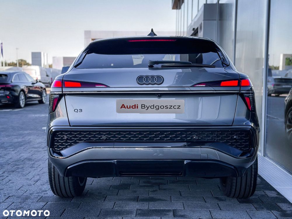 Audi Q3 Sportback - 11