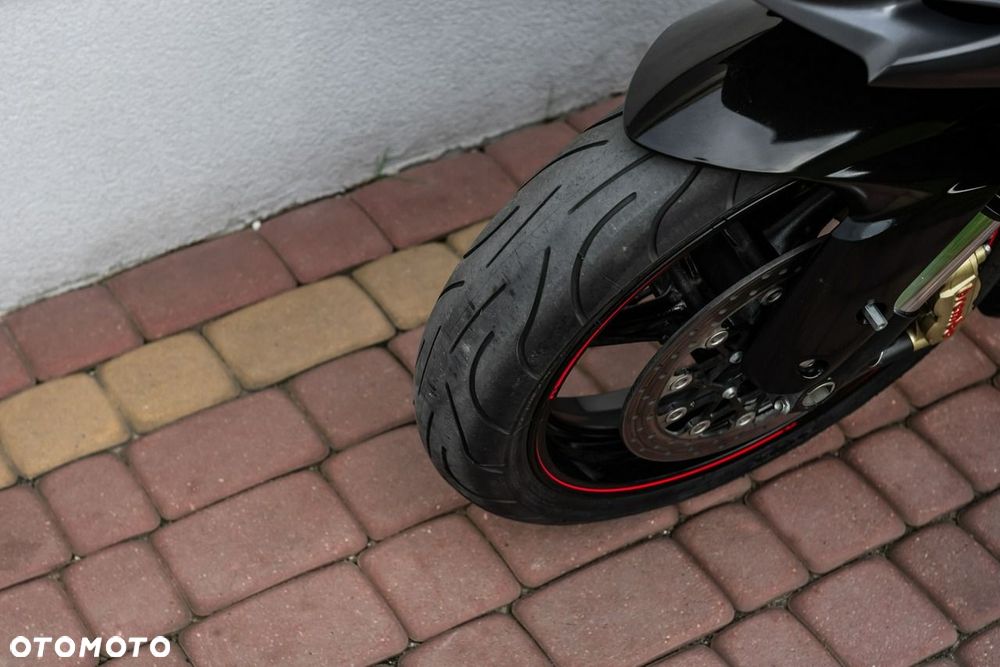Suzuki GSX-R - 8