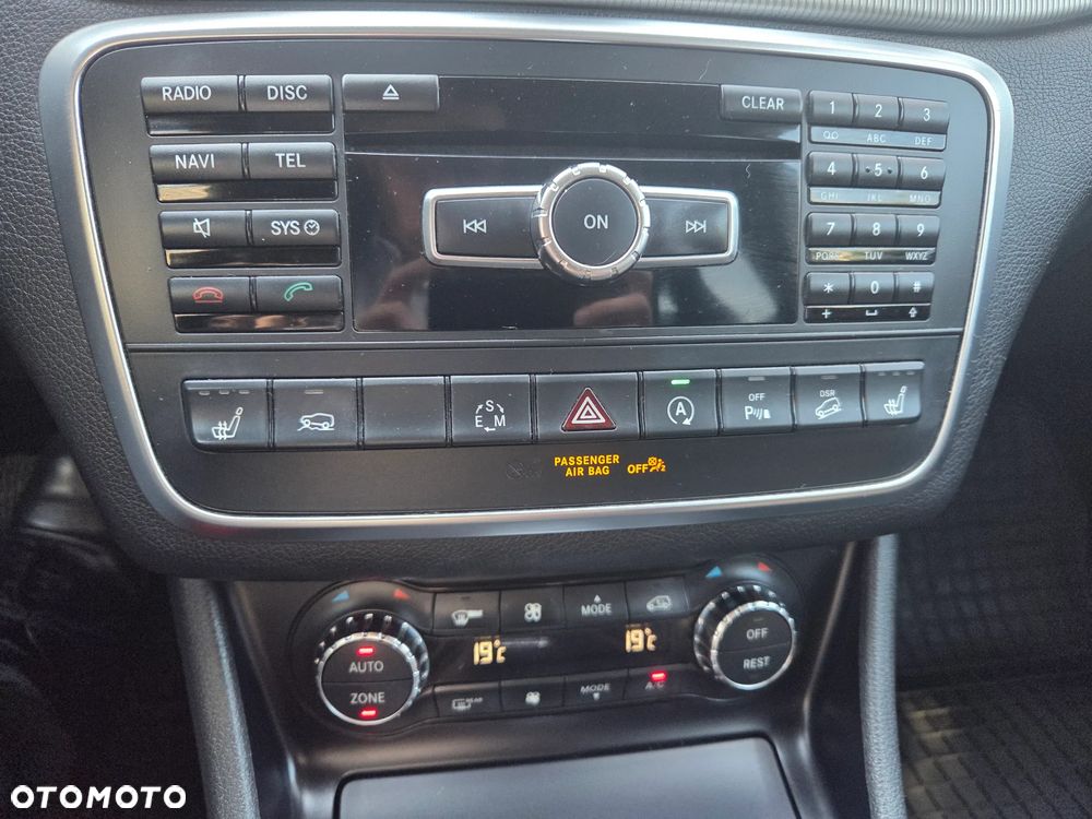 Mercedes-Benz GLA 250 4-Matic - 11