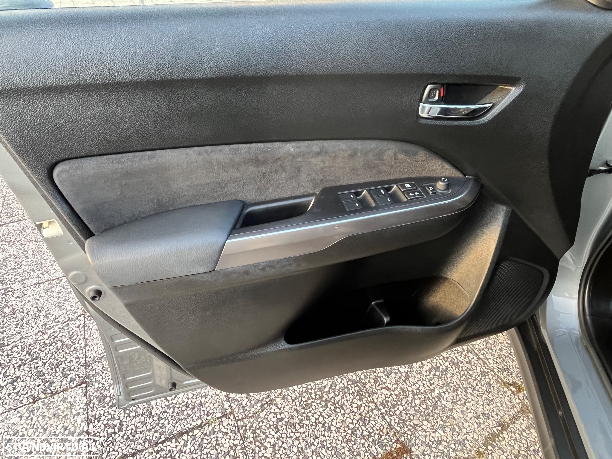 Suzuki Vitara 1.5L AGS GLX Strong Hybrid - 22