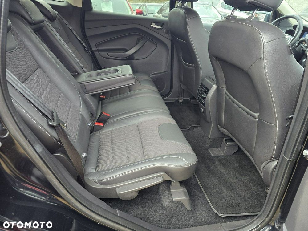 Ford Kuga 1.6 EcoBoost 2x4 Titanium - 12