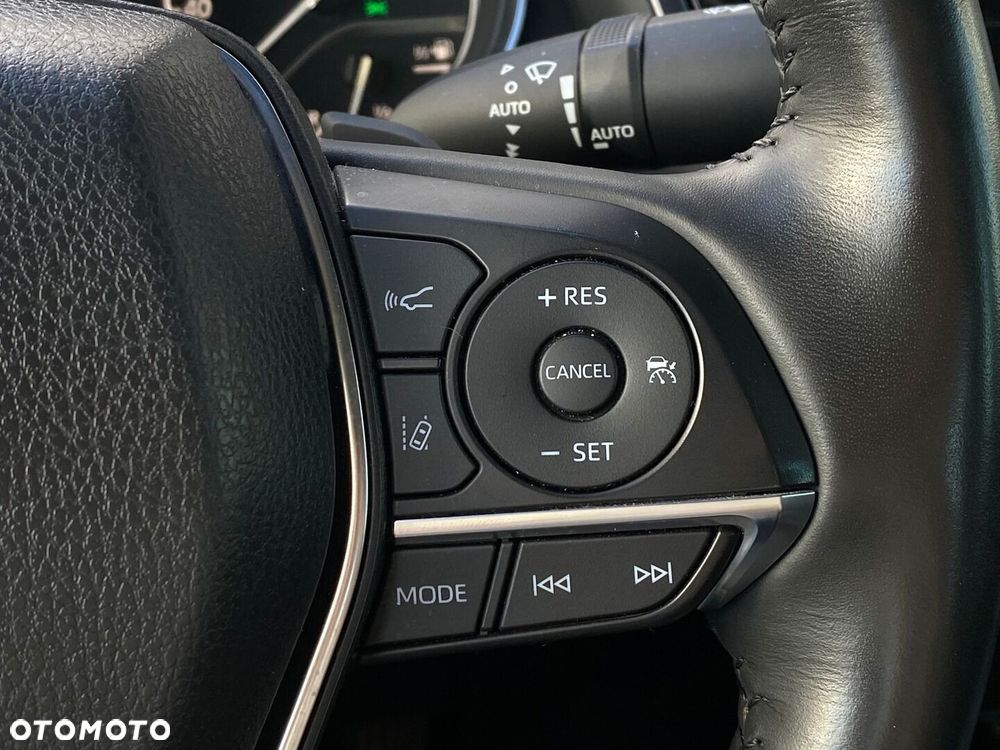 Toyota Camry 2.5 Hybrid Executive CVT - 26