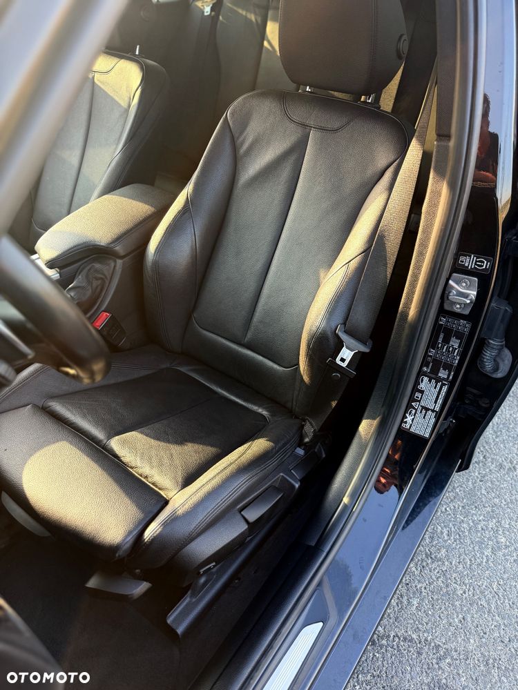 BMW Seria 3 320d xDrive - 23