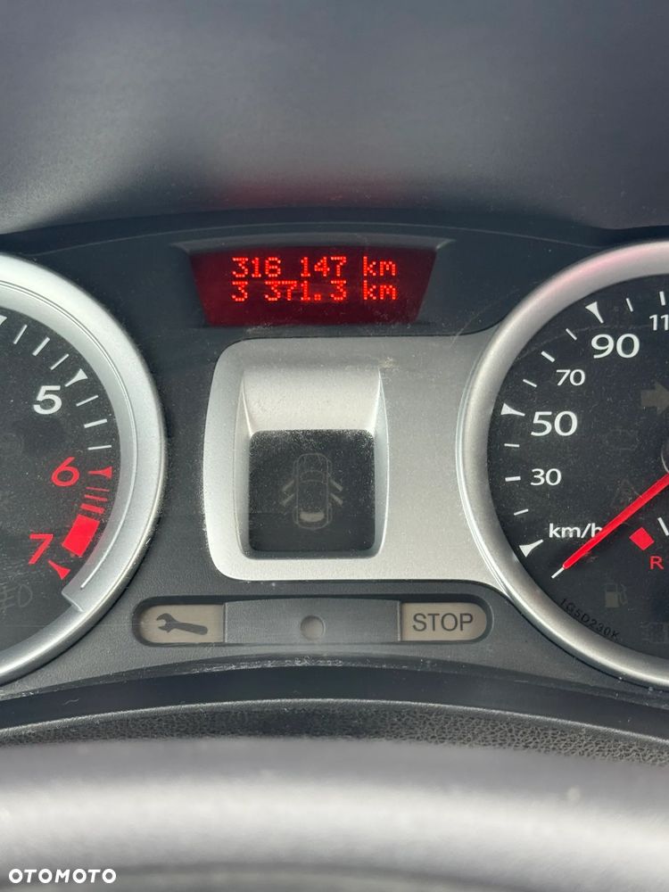 Renault Clio 1.2 16V Authentique - 11