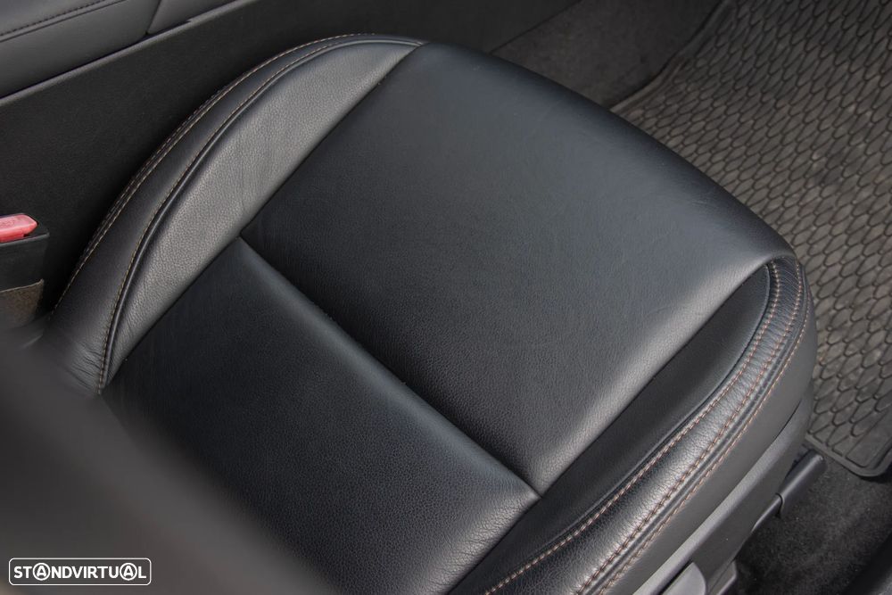 Mazda 3 Hatchback 2.0 Sky-X Excellence - 26