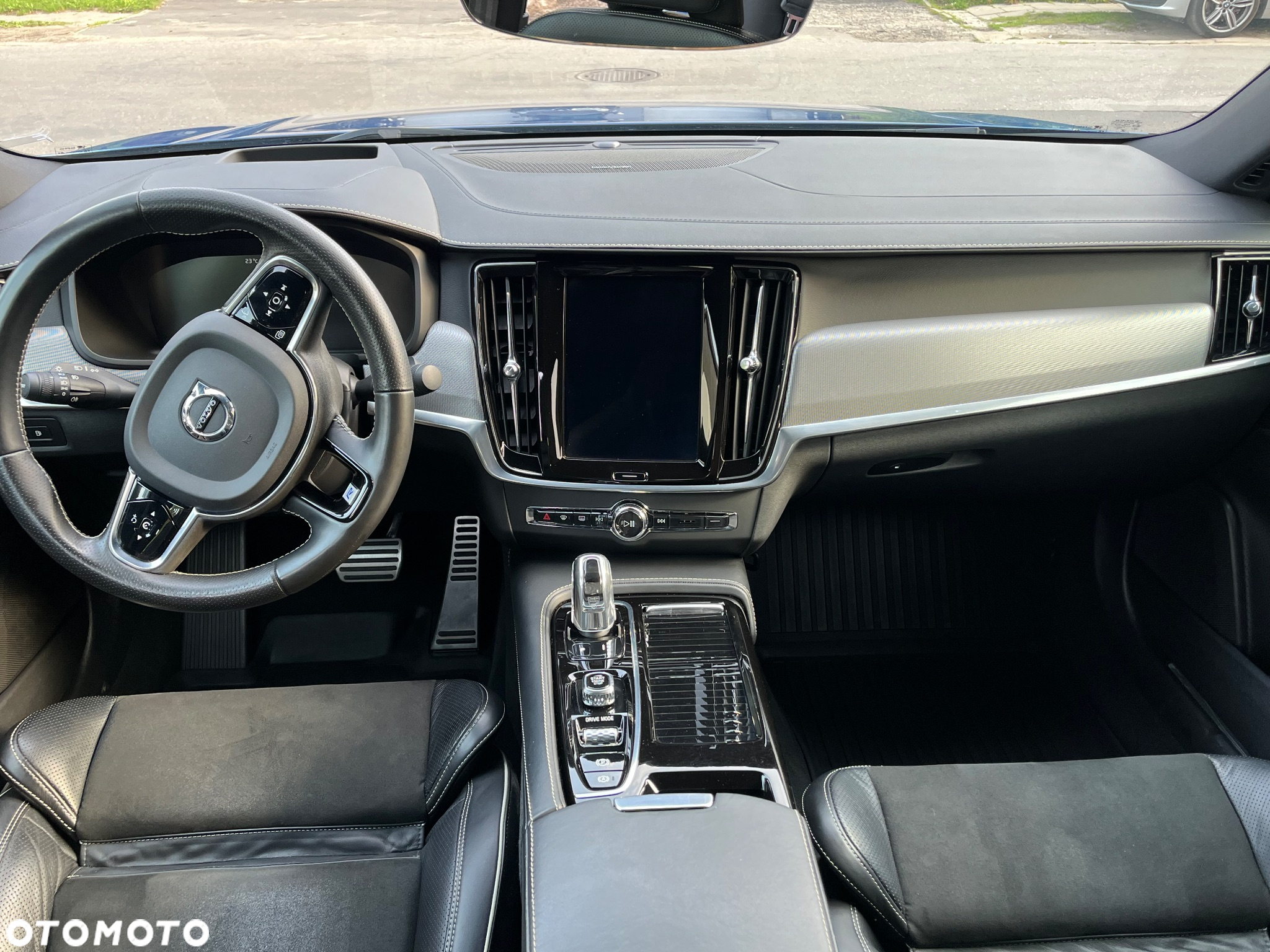 Volvo S90 T8 AWD Plug-In Hybrid R-Design - 17