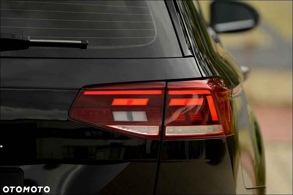 Volkswagen Passat Variant 2.0 TDI SCR DSG Comfortline - 38