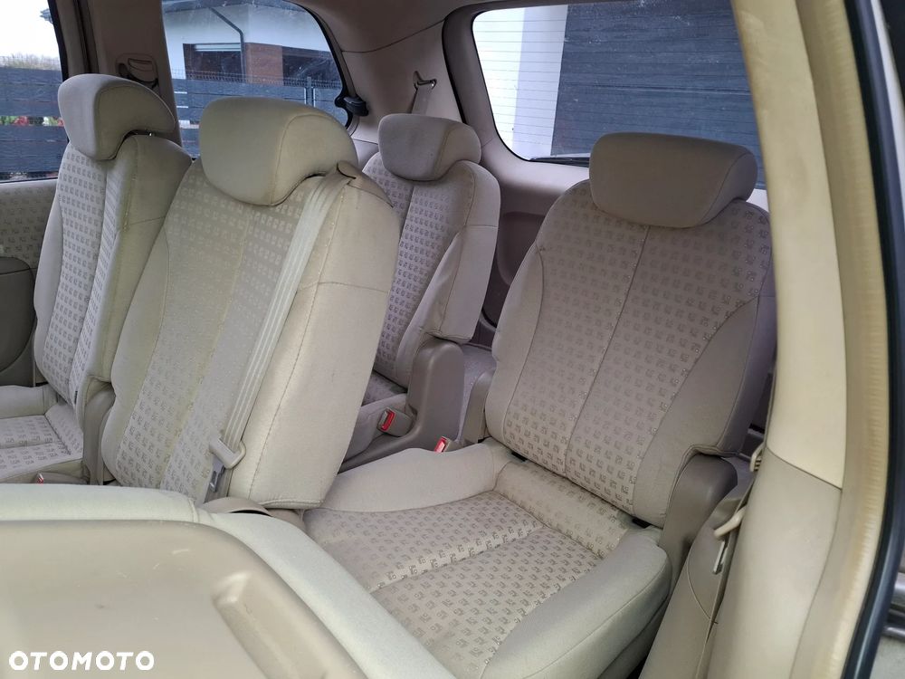 Kia Carnival 2.9 CRDi Tour - 12