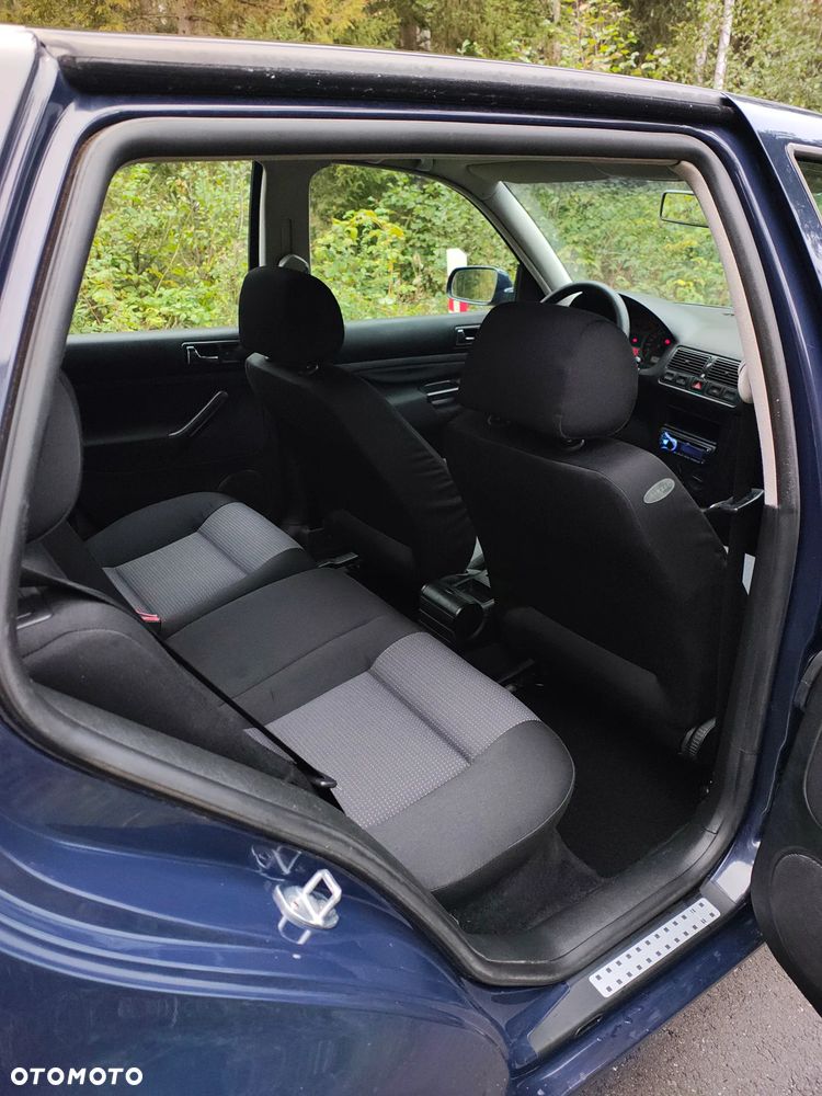 Volkswagen Golf - 32