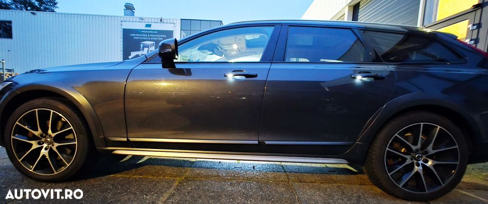 Volvo V90 V90CC D5 AWD - 5