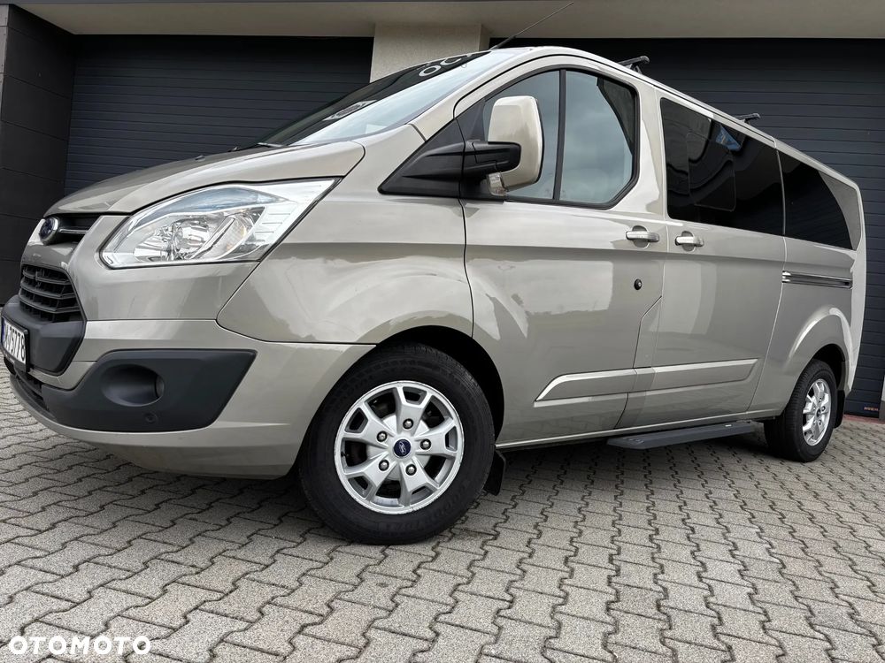 Ford Tourneo Custom 300 L2H1 VA Titanium - 2