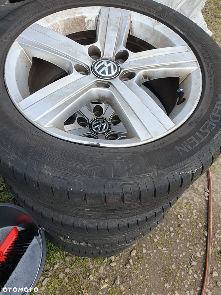Volkswagen Golf - 11