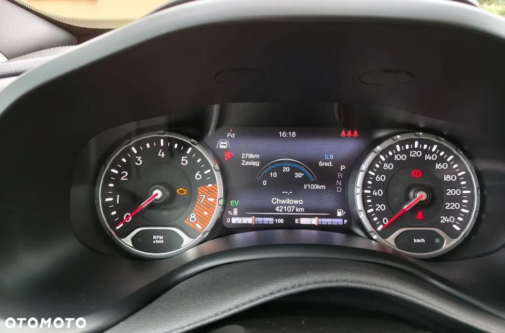 Jeep Renegade 1.5 T4 mHEV Upland FWD S&S DCT - 8