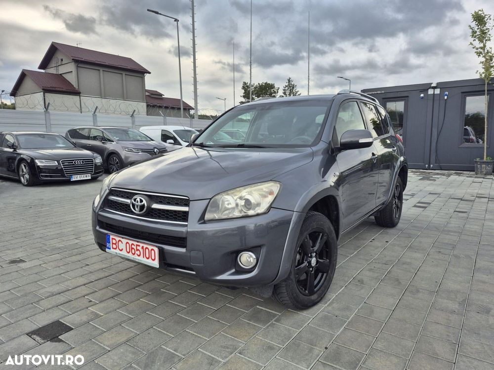 Toyota RAV4 - 1