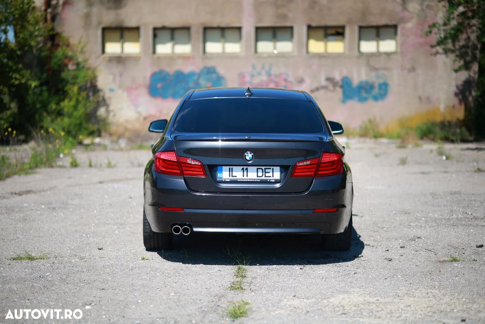BMW Seria 5 525d xDrive - 16