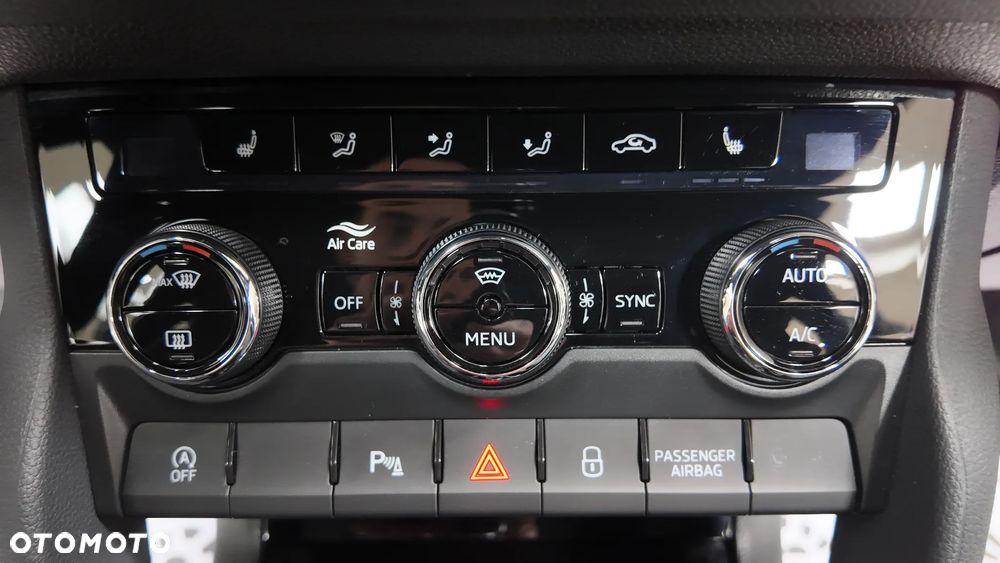 Skoda Karoq 2.0 TDI SCR Sportline - 26