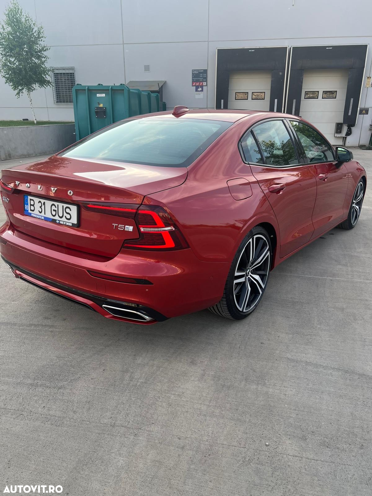 Volvo S60 T5 R-Design - 5